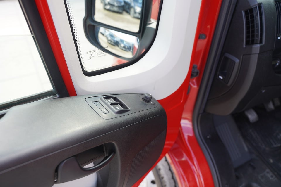 Peugeot Boxer 330 2,0 BlueHDi 130 L2H2