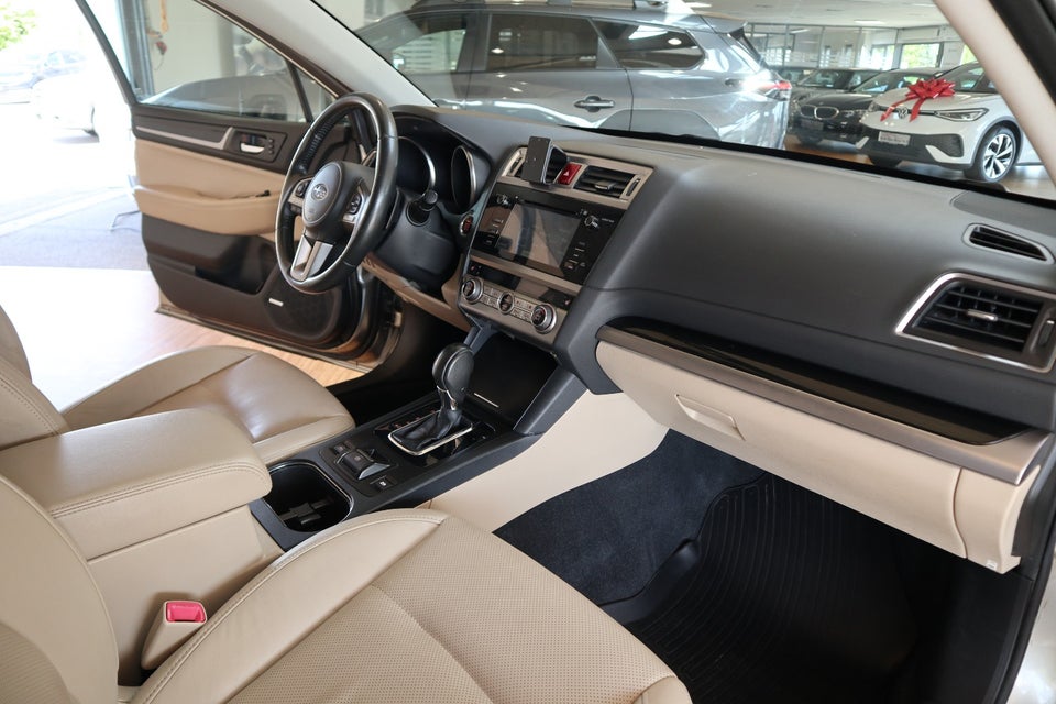 Subaru Outback 2,0 D Summit CVT AWD 5d
