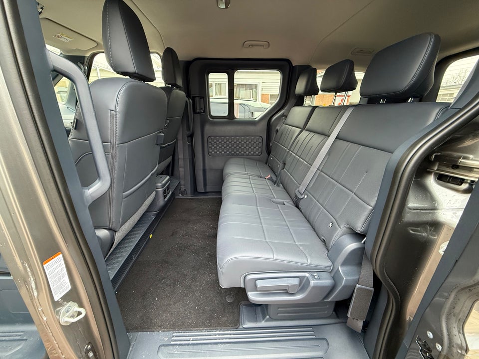 Kia PV5 71 Long Range Upgrade 5d