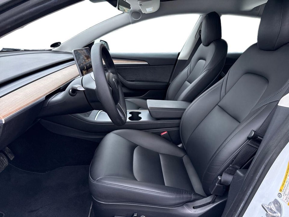 Tesla Model 3 Standard Range+ RWD 4d