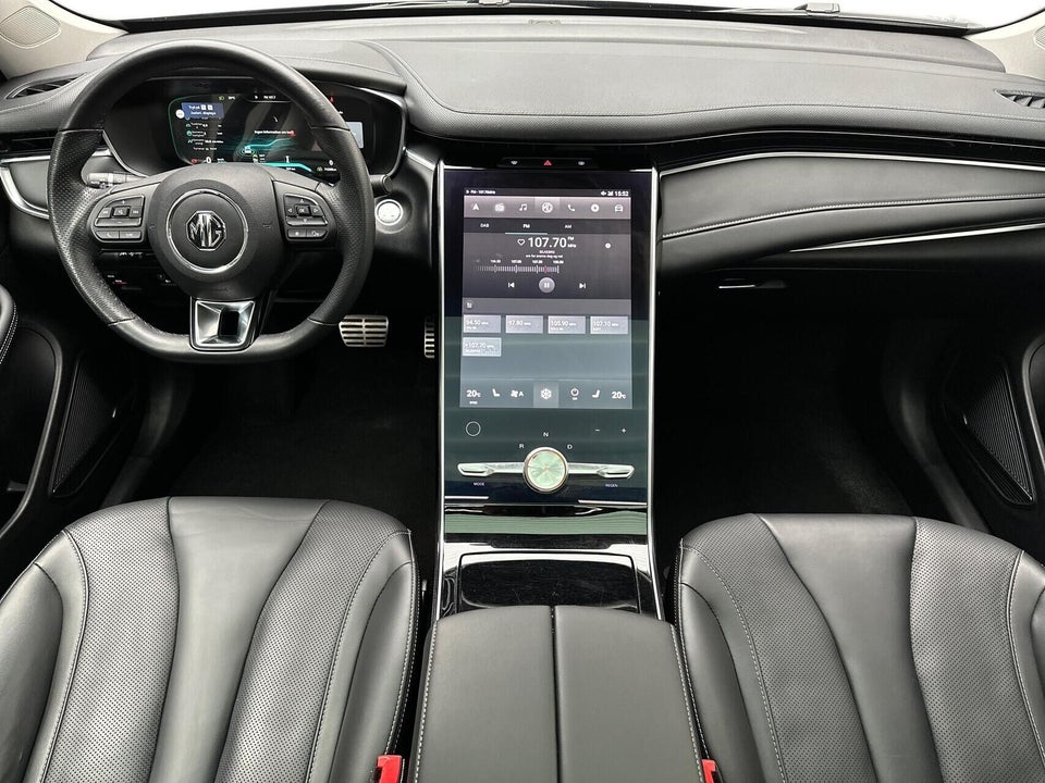 MG Marvel R Luxury 5d