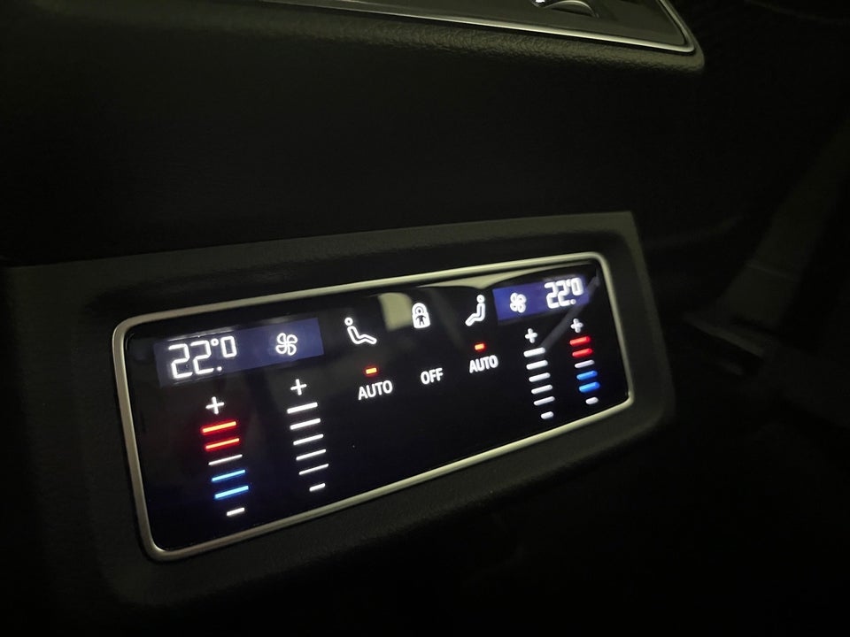 Audi Q8 e-tron 55 Advanced S-line quattro 5d