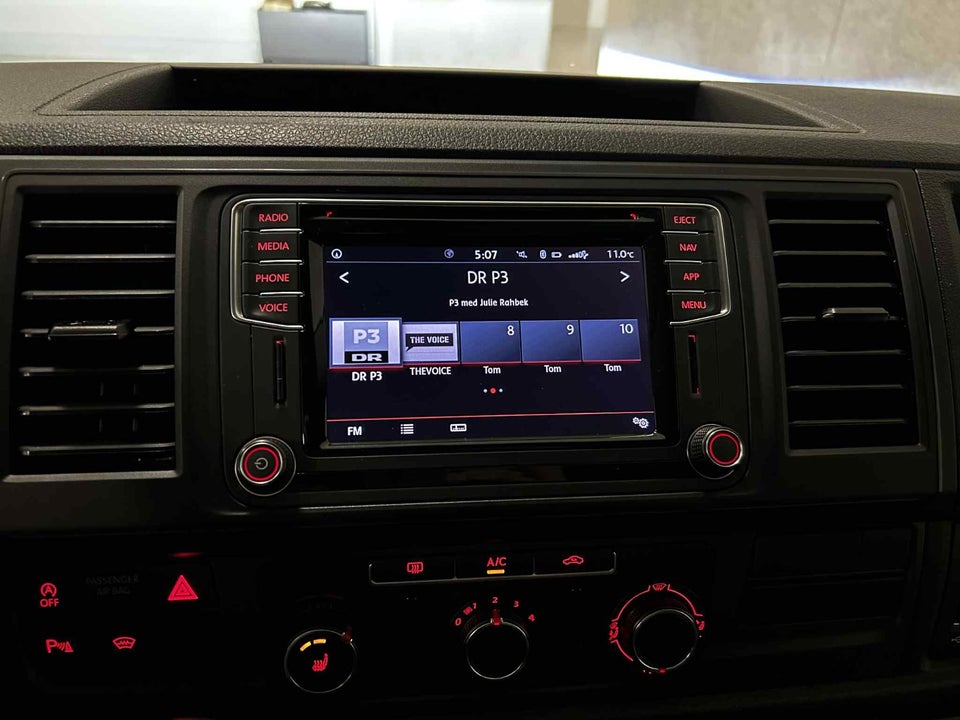 VW Transporter 2,0 TDi 150 Kassevogn DSG kort