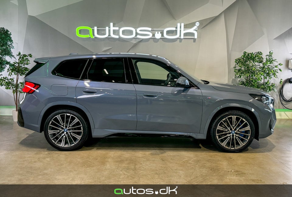 BMW iX1 xDrive30 M-Sport 5d