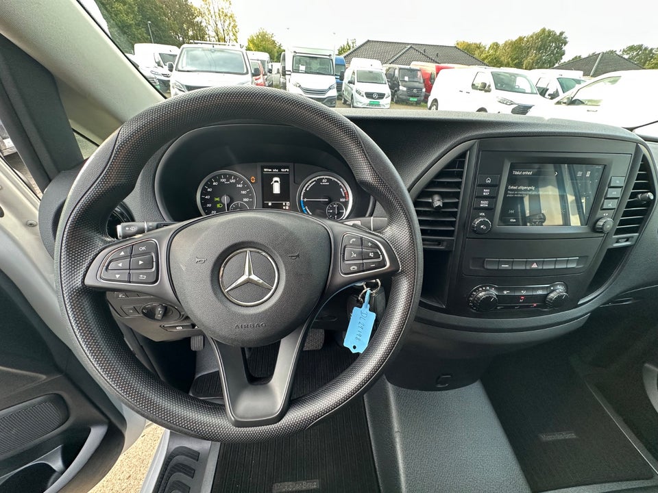 Mercedes eVito 129 Tourer PRO L Van