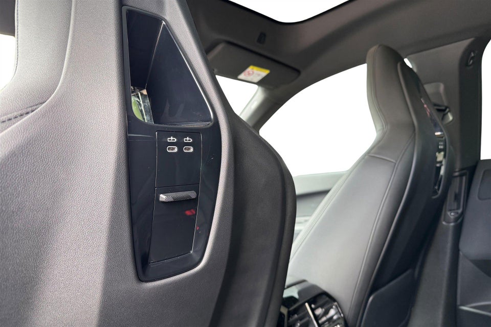 BMW iX xDrive40 Fully Charged 5d