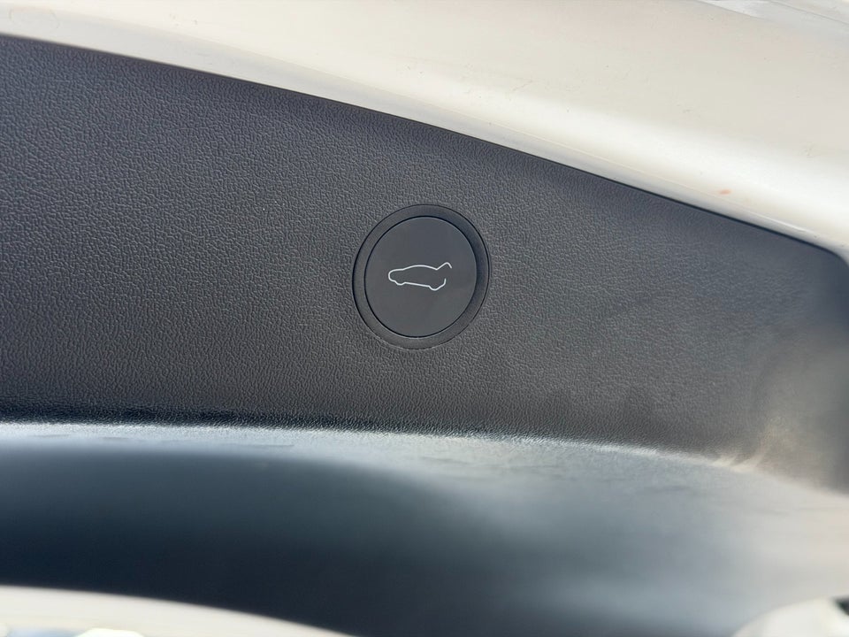 Tesla Model 3 Standard Range+ RWD 4d