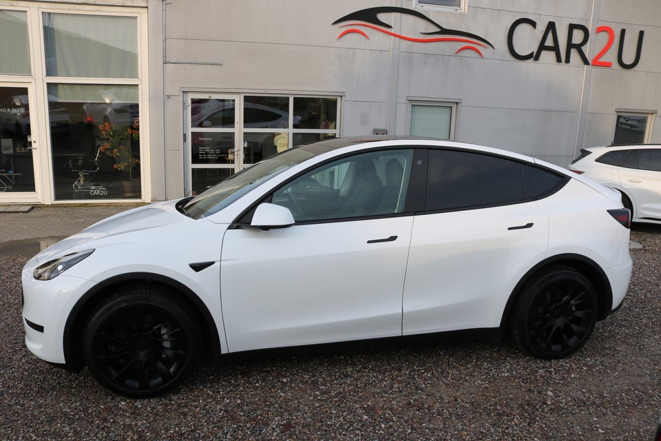 Tesla Model Y RWD 5d