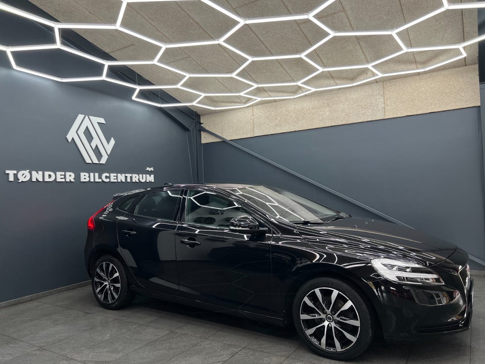 Volvo V40 2,0 D3 150 Momentum 5d