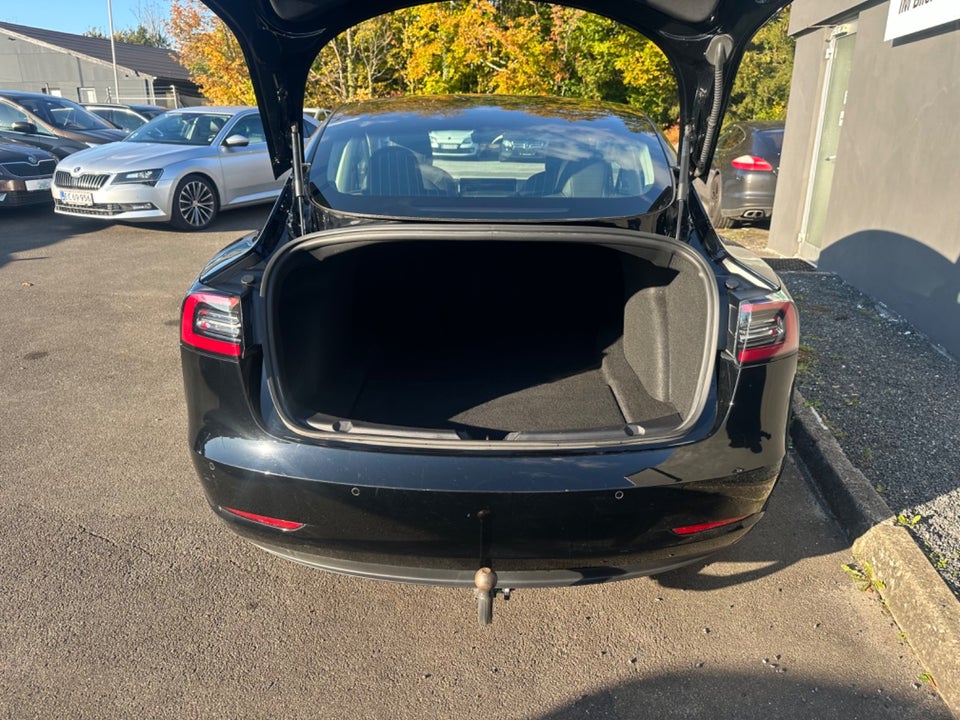 Tesla Model 3 Long Range AWD 4d