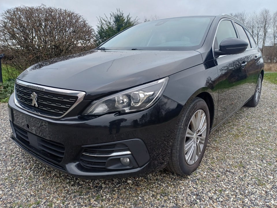 Peugeot 308 1,5 BlueHDi 130 Allure Pack SW Van 5d