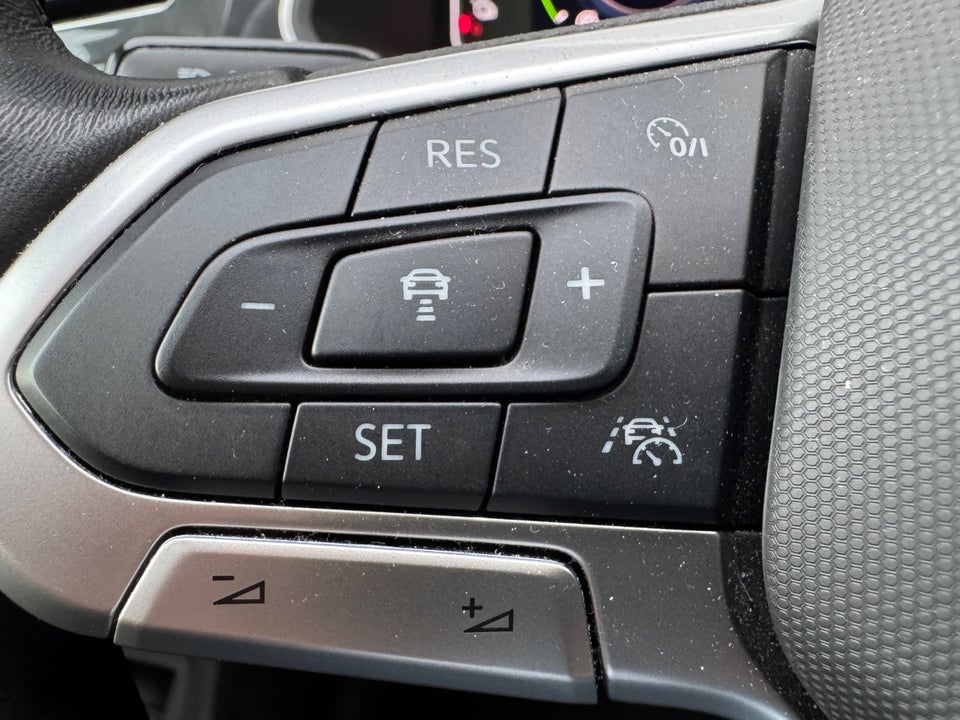 VW Tiguan 1,4 eHybrid Elegance DSG 5d