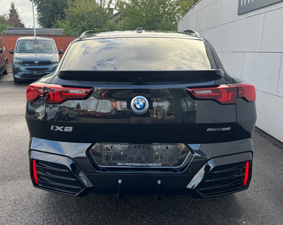 BMW iX2 eDrive20 Fully Charged M-Sport 5d