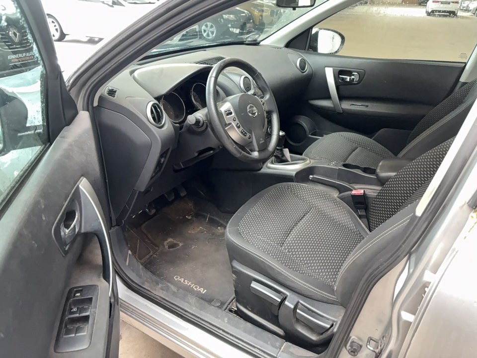 Nissan Qashqai 1,5 dCi Tekna 5d