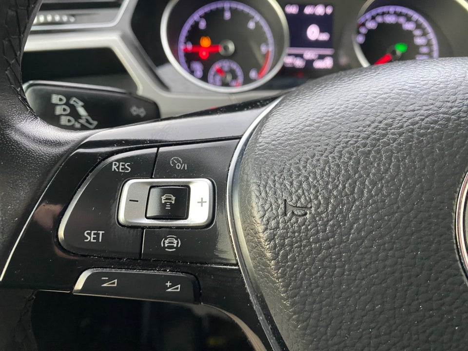 VW Touran 2,0 TDi 115 Comfortline DSG Van 5d