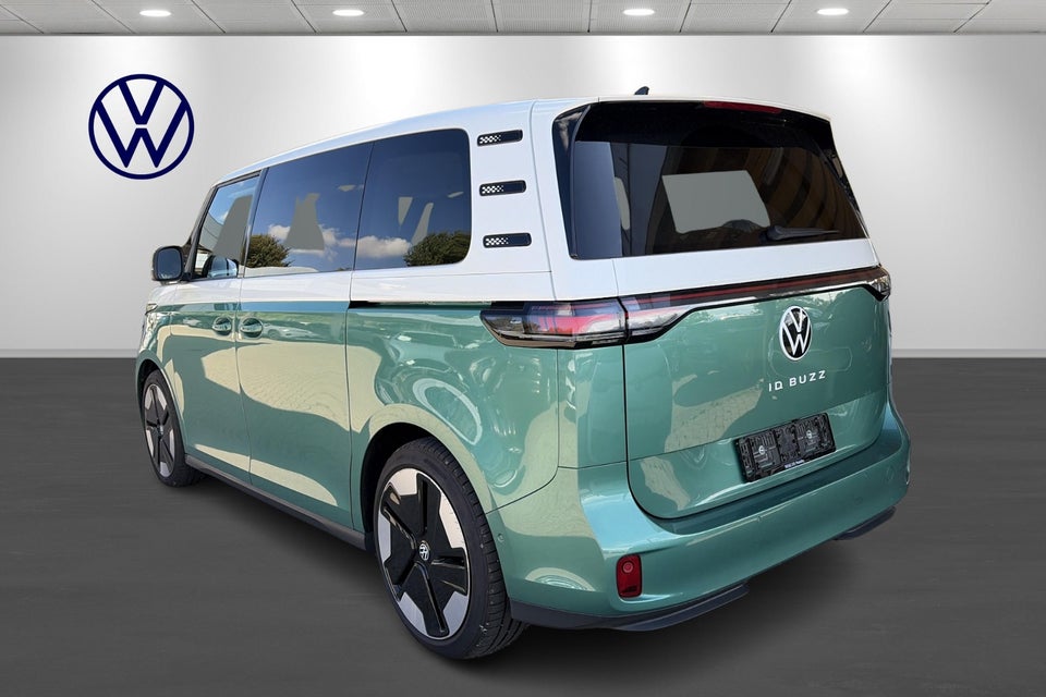 VW ID. Buzz 77 Pro SWB 5d