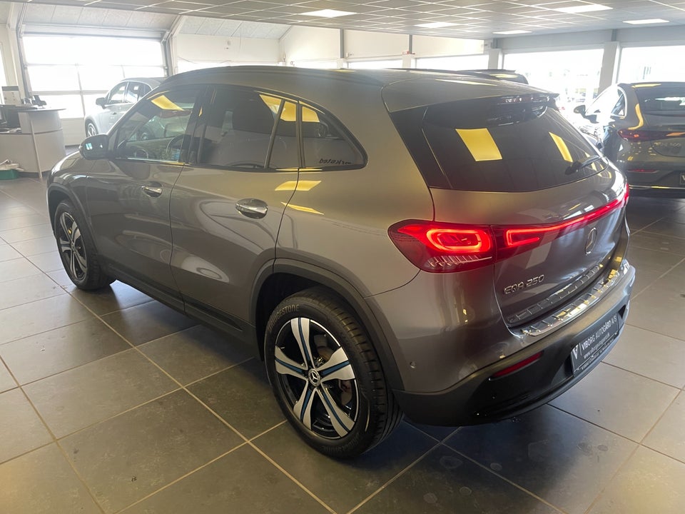 Mercedes EQA250 Progressive 5d