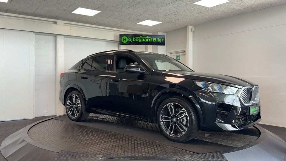 BMW iX2 eDrive20 Charged M-Sport 5d