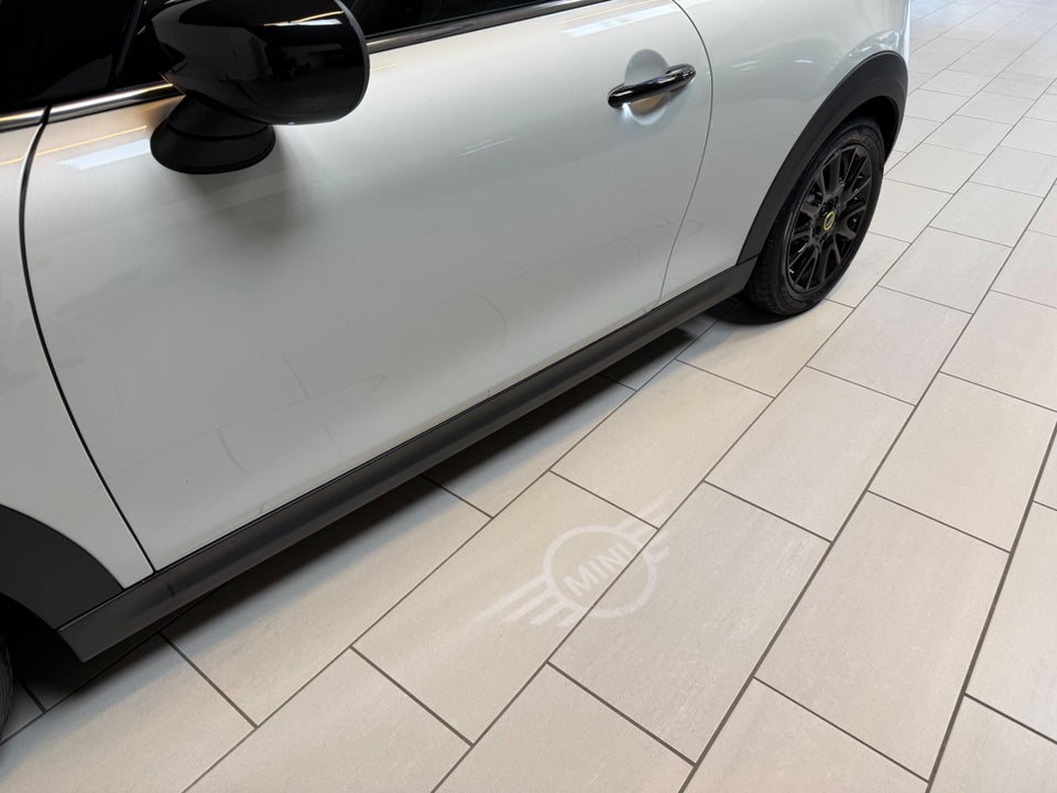 MINI Cooper SE Camden Edition 3d