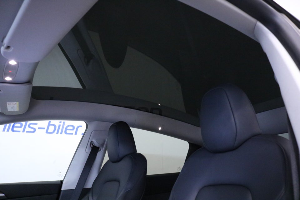 Tesla Model Y Long Range AWD 5d