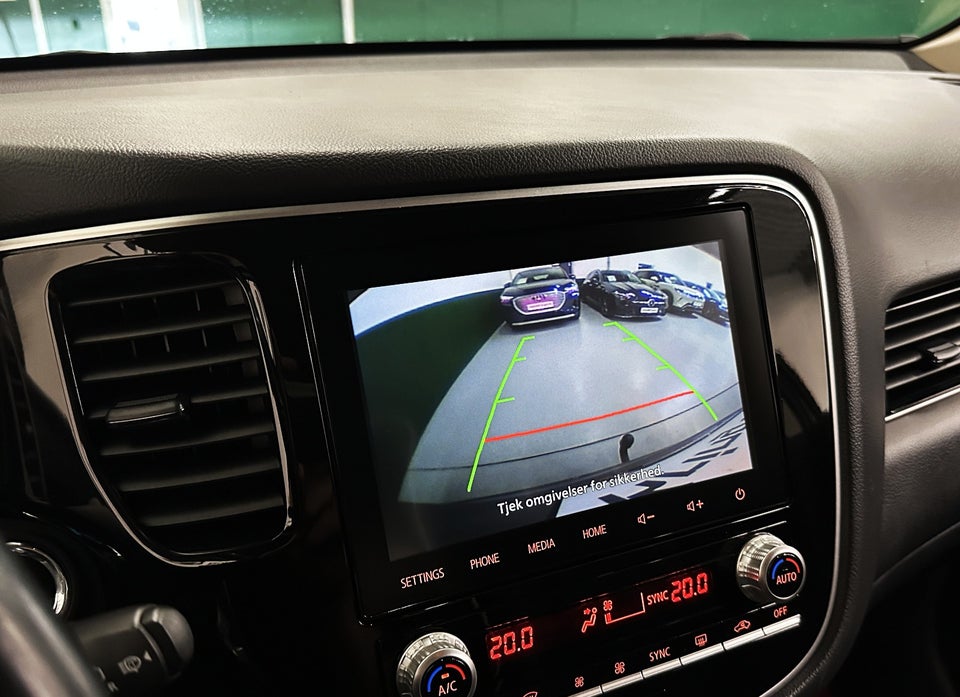 Mitsubishi Outlander 2,4 PHEV Intense CVT 4WD 5d