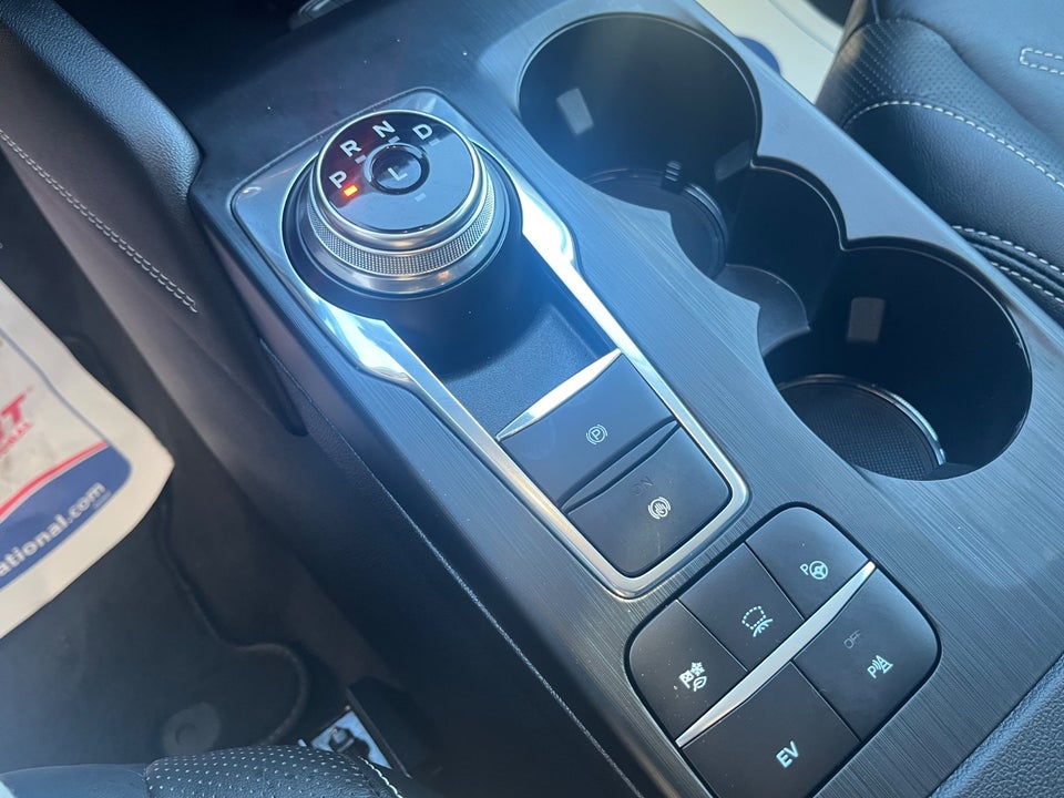 Ford Kuga 2,5 PHEV Vignale CVT 5d