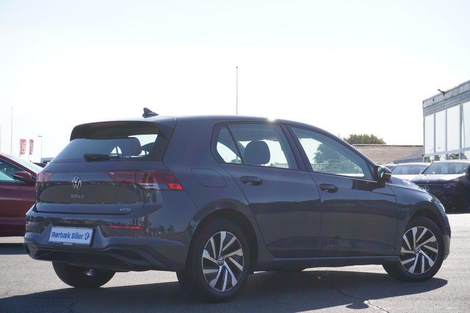 VW Golf VIII 1,5 eTSi 130 Life DSG 5d