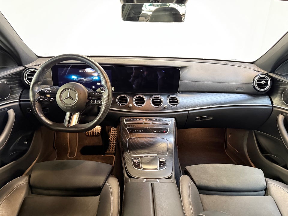 Mercedes E300 de 2,0 AMG Line stc. aut. 4Matic 5d