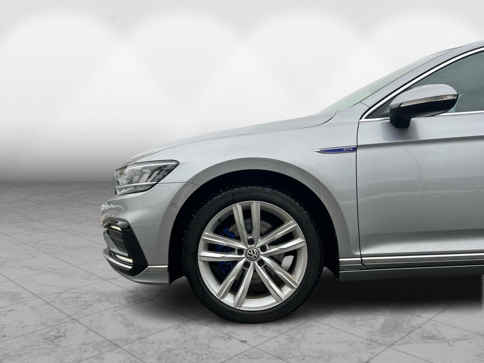 VW Passat 1,4 GTE High DSG 4d