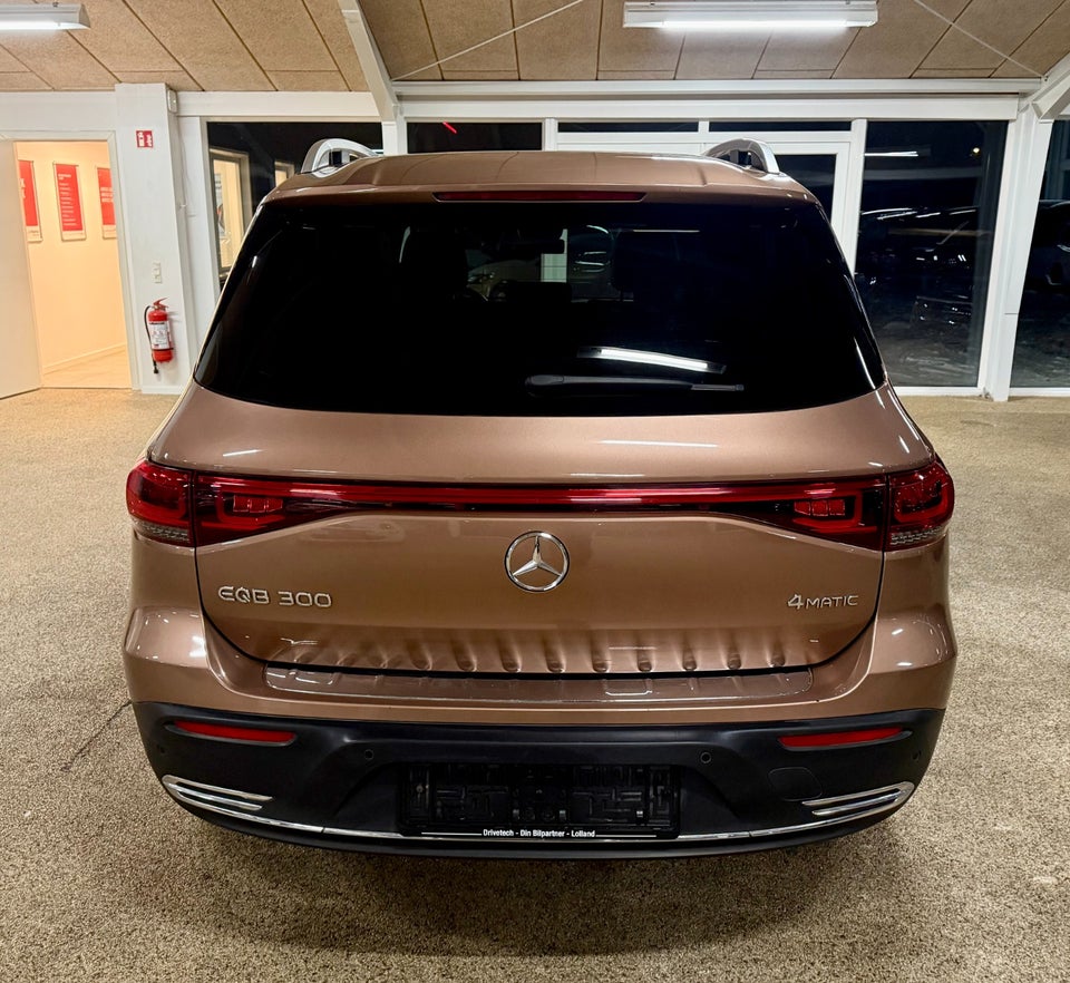 Mercedes EQB300 4Matic 7prs 5d