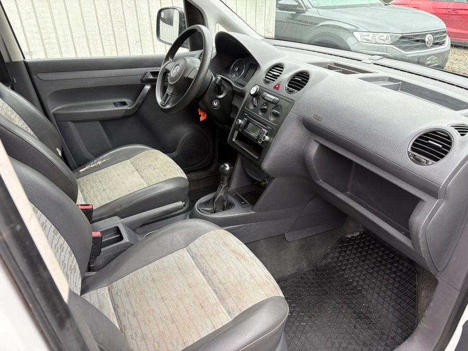 VW Caddy 1,6 TDi 75 BMT Van 5d