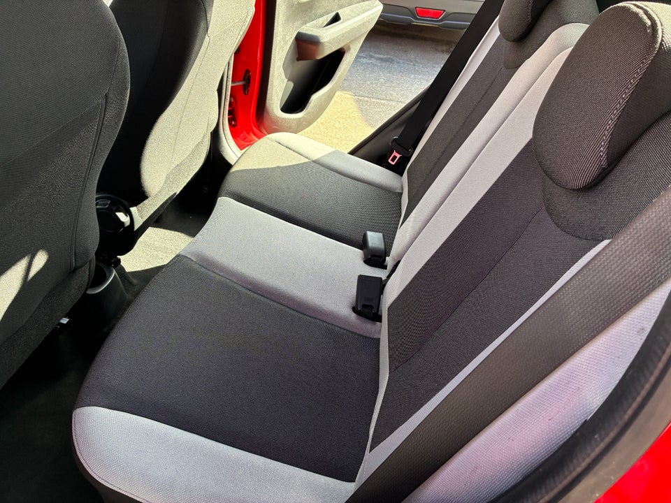 Toyota Aygo 1,0 VVT-i x-play 5d