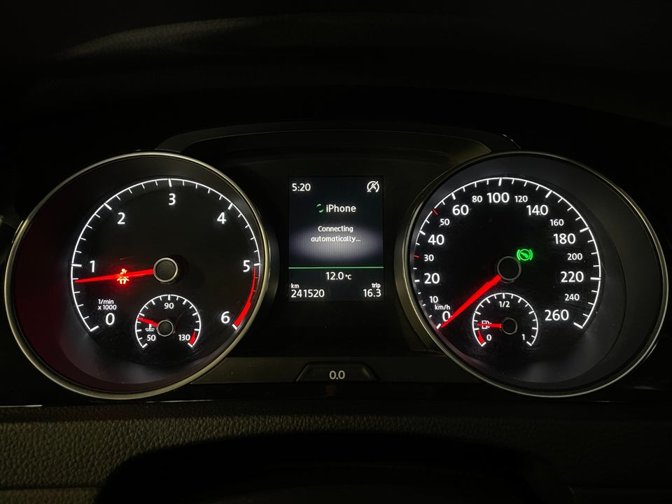 VW Golf VII 2,0 TDi 150 Highline Variant DSG BMT 5d