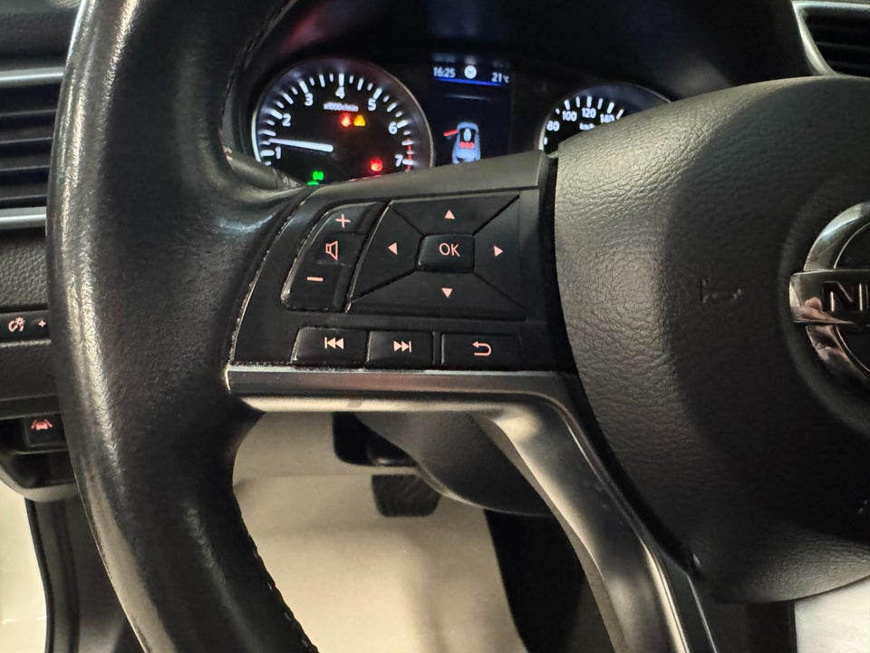 Nissan Qashqai 1,3 Dig-T 160 N-Connecta DCT 5d