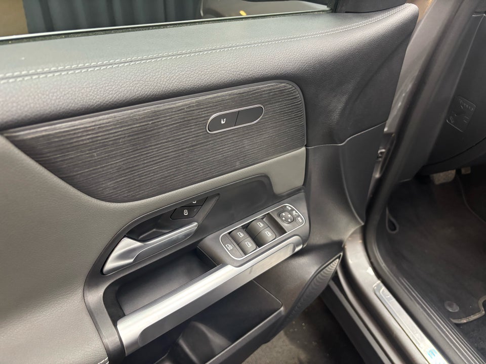 Mercedes EQB250 Electric Art 7prs 5d