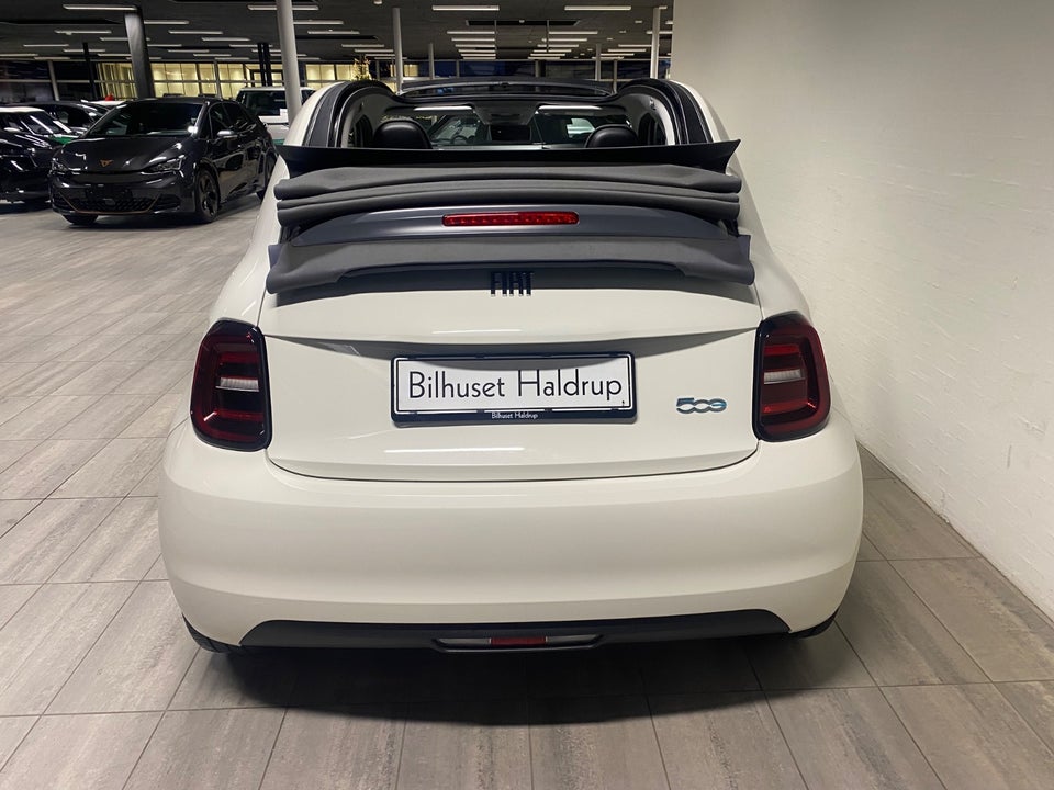 Fiat 500e 42 Icon Cabrio 2d
