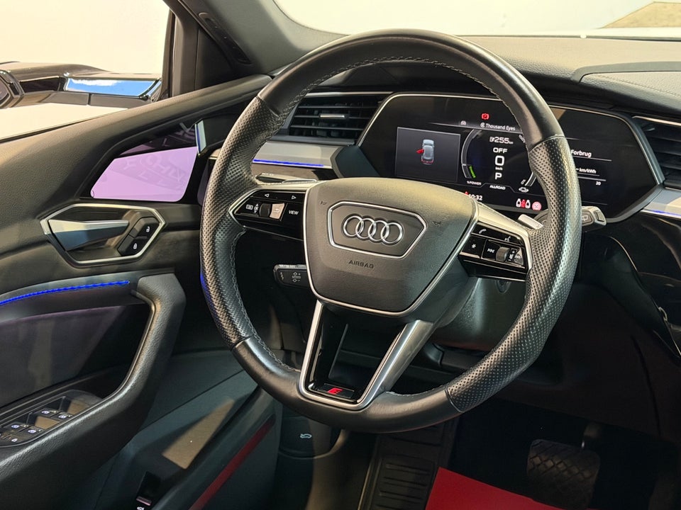 Audi e-tron 55 S-line quattro 5d
