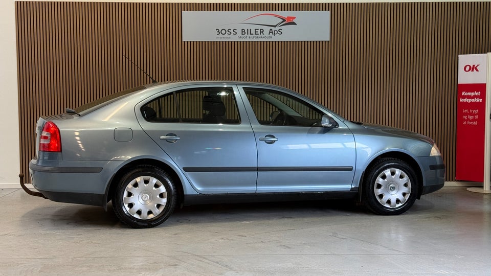 Skoda Octavia 1,6 FSi Ambiente 5d