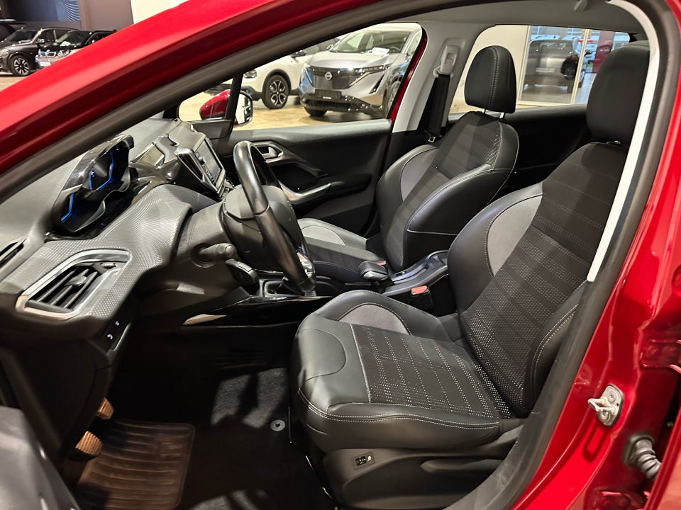 Peugeot 2008 1,2 PureTech 130 Allure+ 5d