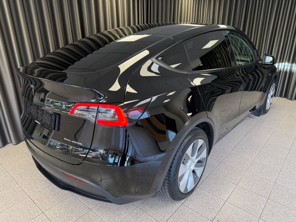 Tesla Model Y Long Range AWD 5d
