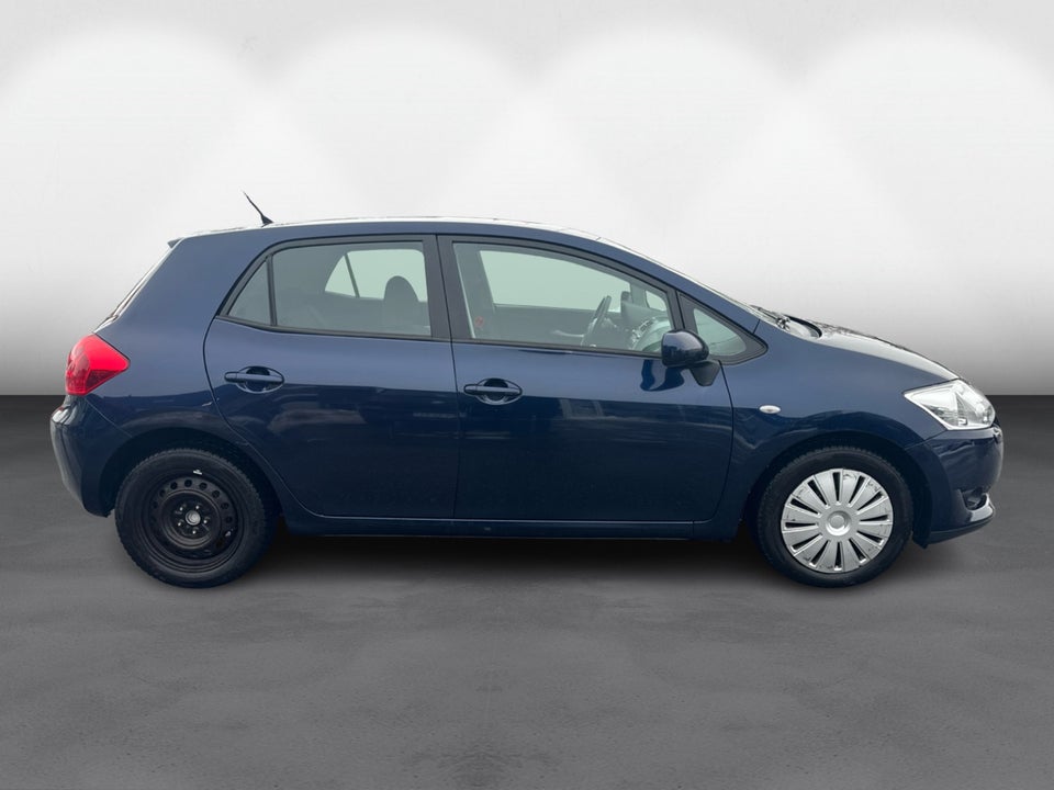 Toyota Auris 1,6 Luna 5d