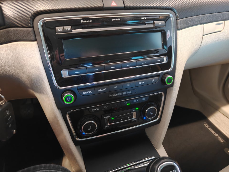 Skoda Superb 1,8 TSi 160 Elegance Combi 5d