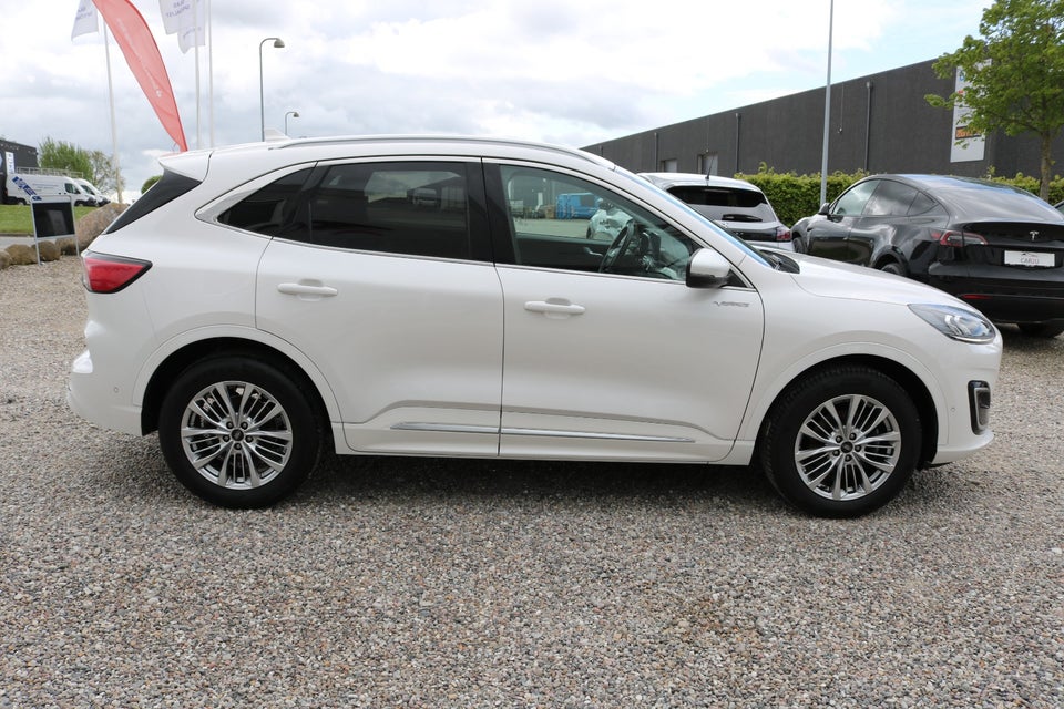 Ford Kuga 2,5 PHEV Vignale CVT 5d