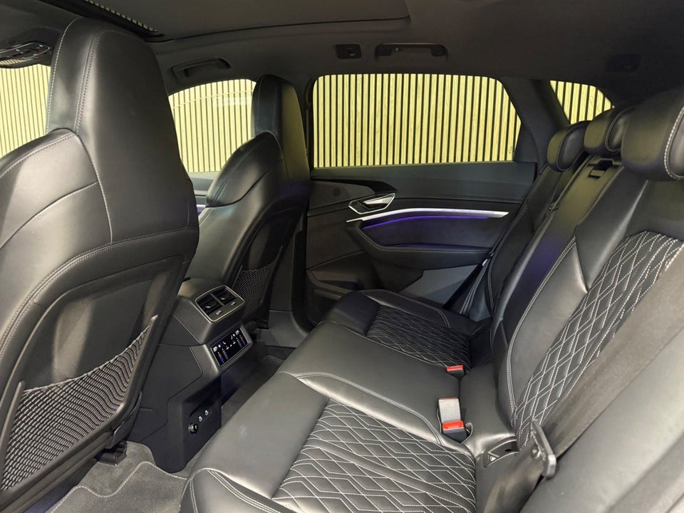 Audi e-tron 55 S-line quattro 5d