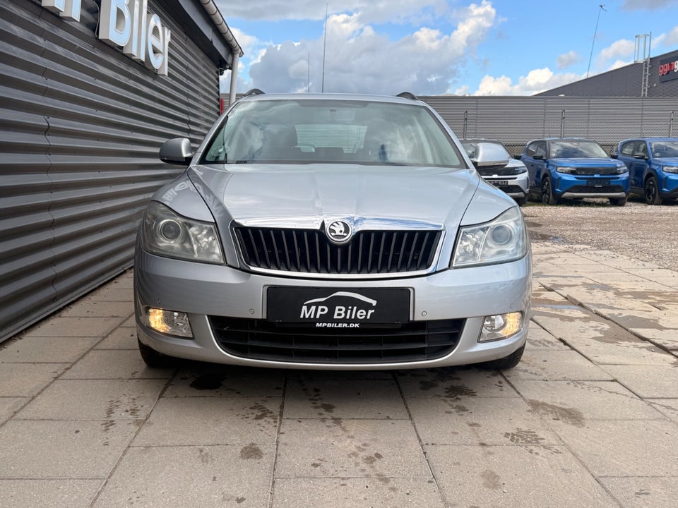 Skoda Octavia 1,6 TDi 105 Active Combi 5d