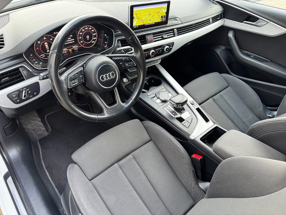 Audi A4 2,0 TDi 150 Avant S-tr. 5d