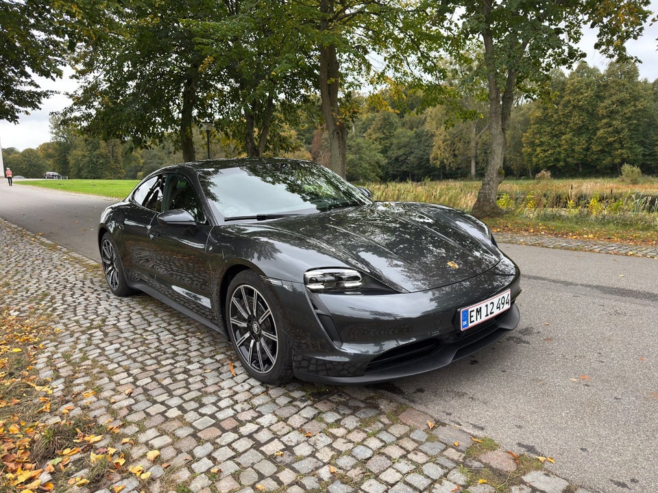 Porsche Taycan Performance+ 4d