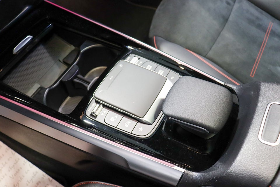 Mercedes EQB300 AMG Line 4Matic 5d