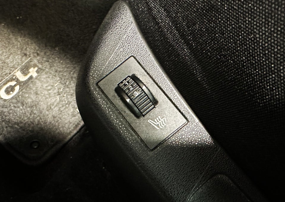 Citroën C4 1,6 BlueHDi 120 Feel Complet EAT6 5d