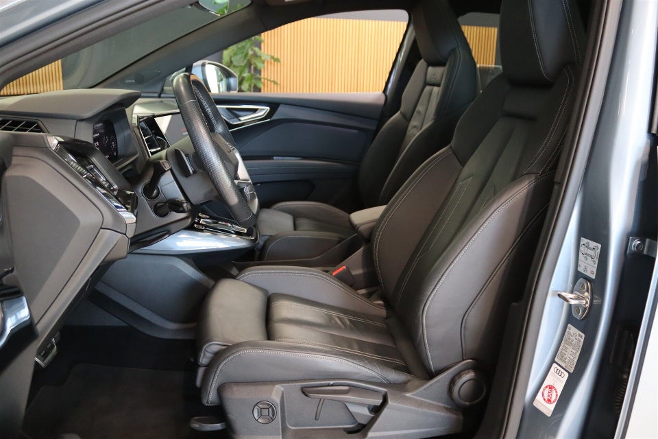 Audi Q4 e-tron 50 S-line quattro 5d